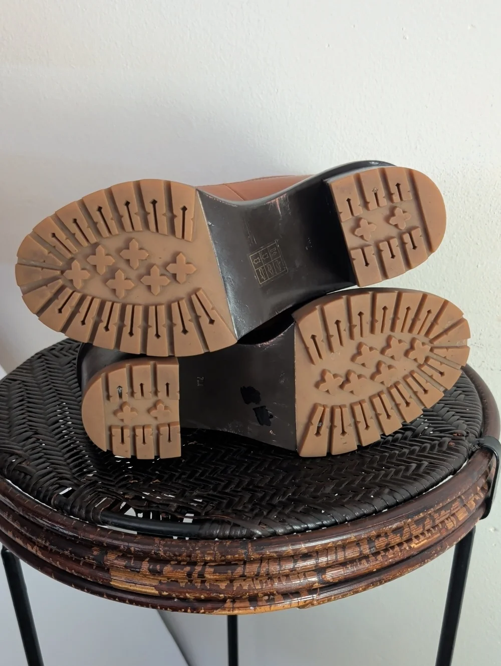 Tory Burch very good